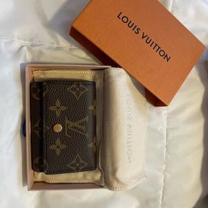 Louis Vuitton micro wallet. Brand new.